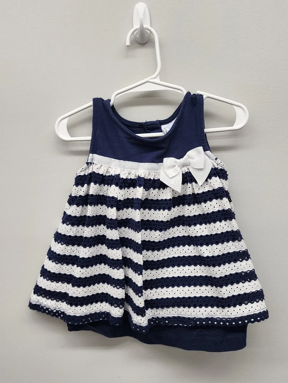 Jillian’s Closet Baby Girl Navy White Eyelet Dress 12M Bow